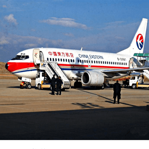 东河航空空运航空快运业稳步发展的原因是什么？